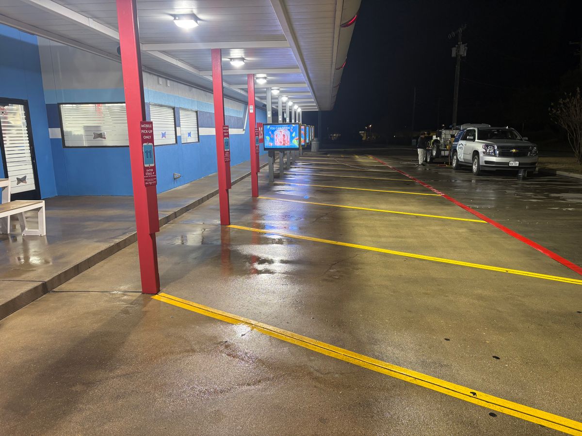 Driveway and Sidewalk Cleaning for Top Notch Exterior Cleaning Solutions in Nolanville, TX