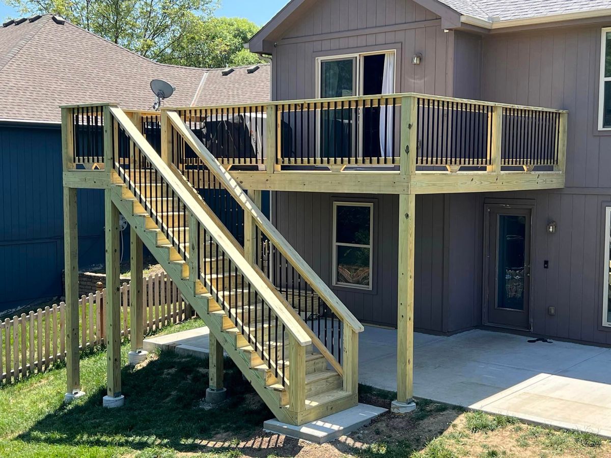 Deck Rebuilds for Done Right Decking in Leavenworth, KS