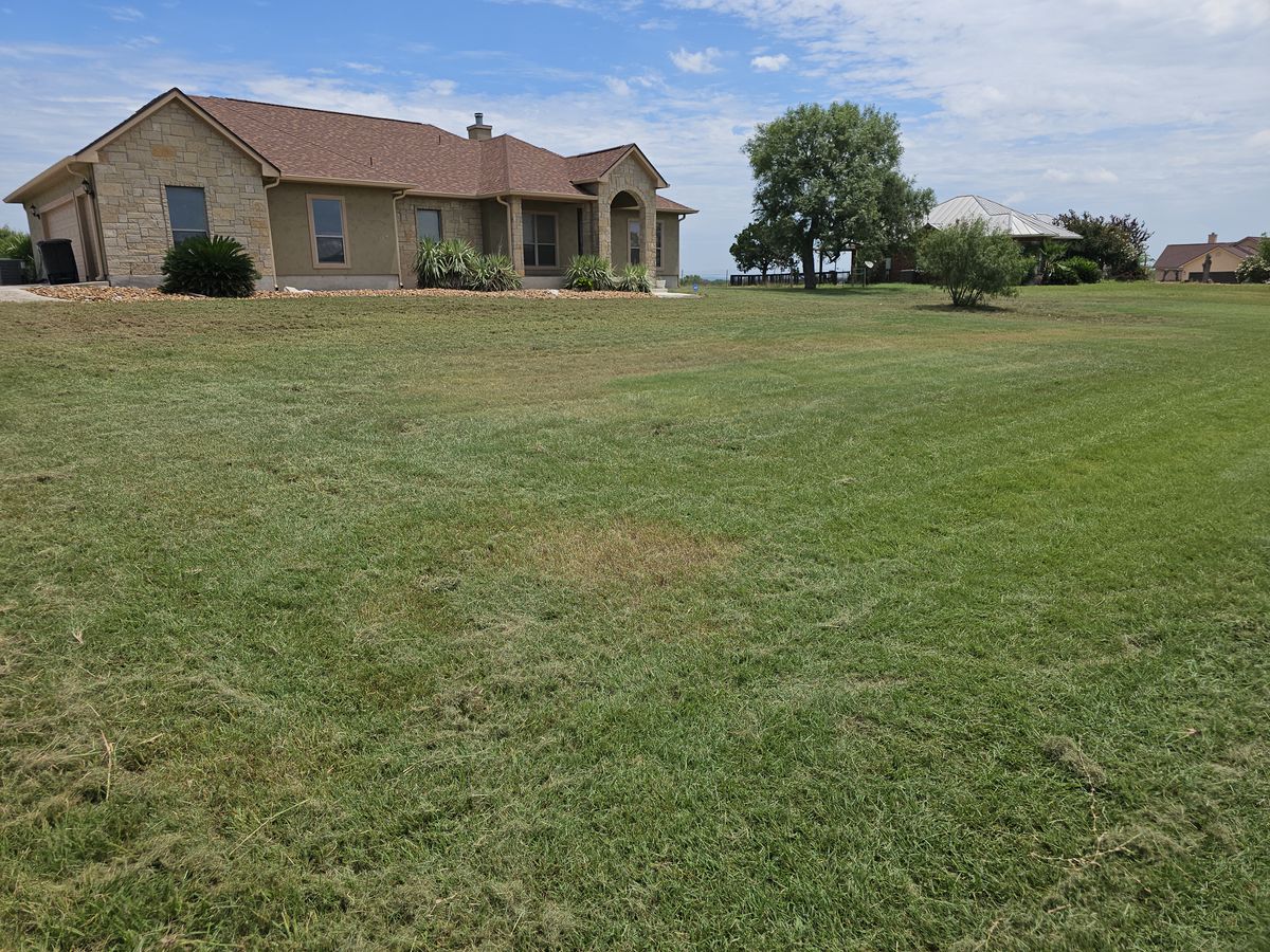 Mowing for Miller Mowing and Maintenance in San Antonio, TX