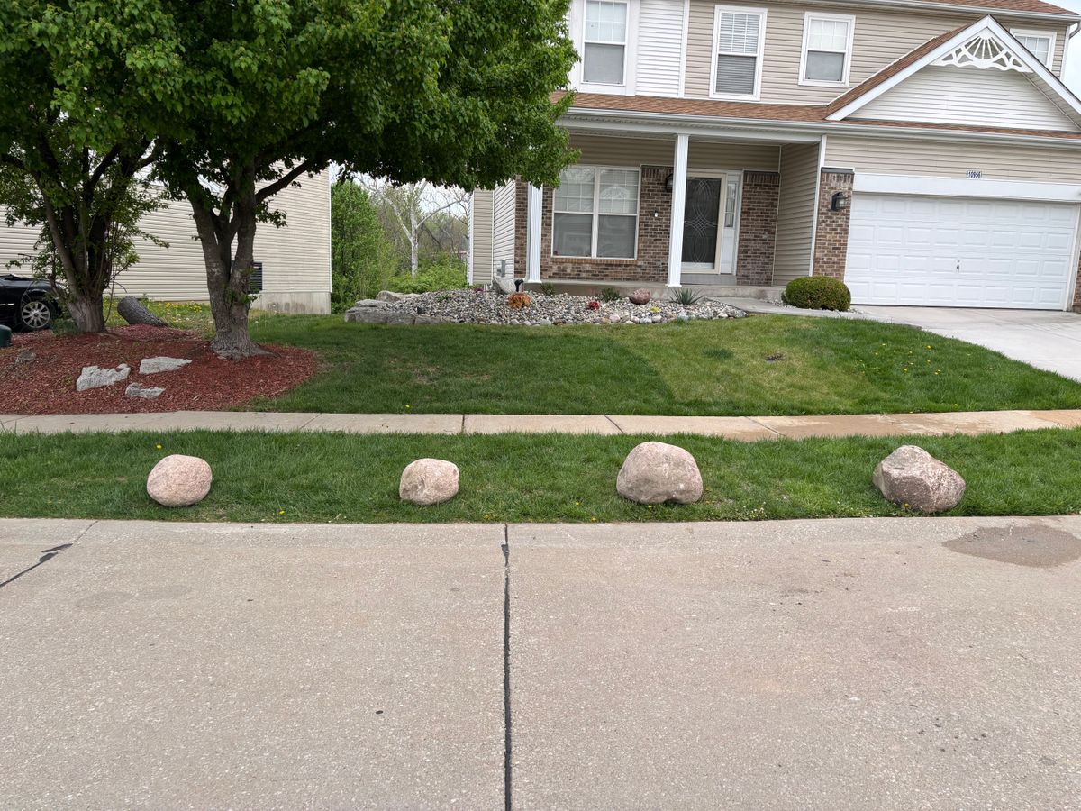 Mulch Installation for Jackson Lawn Services LLC in St Louis, MO