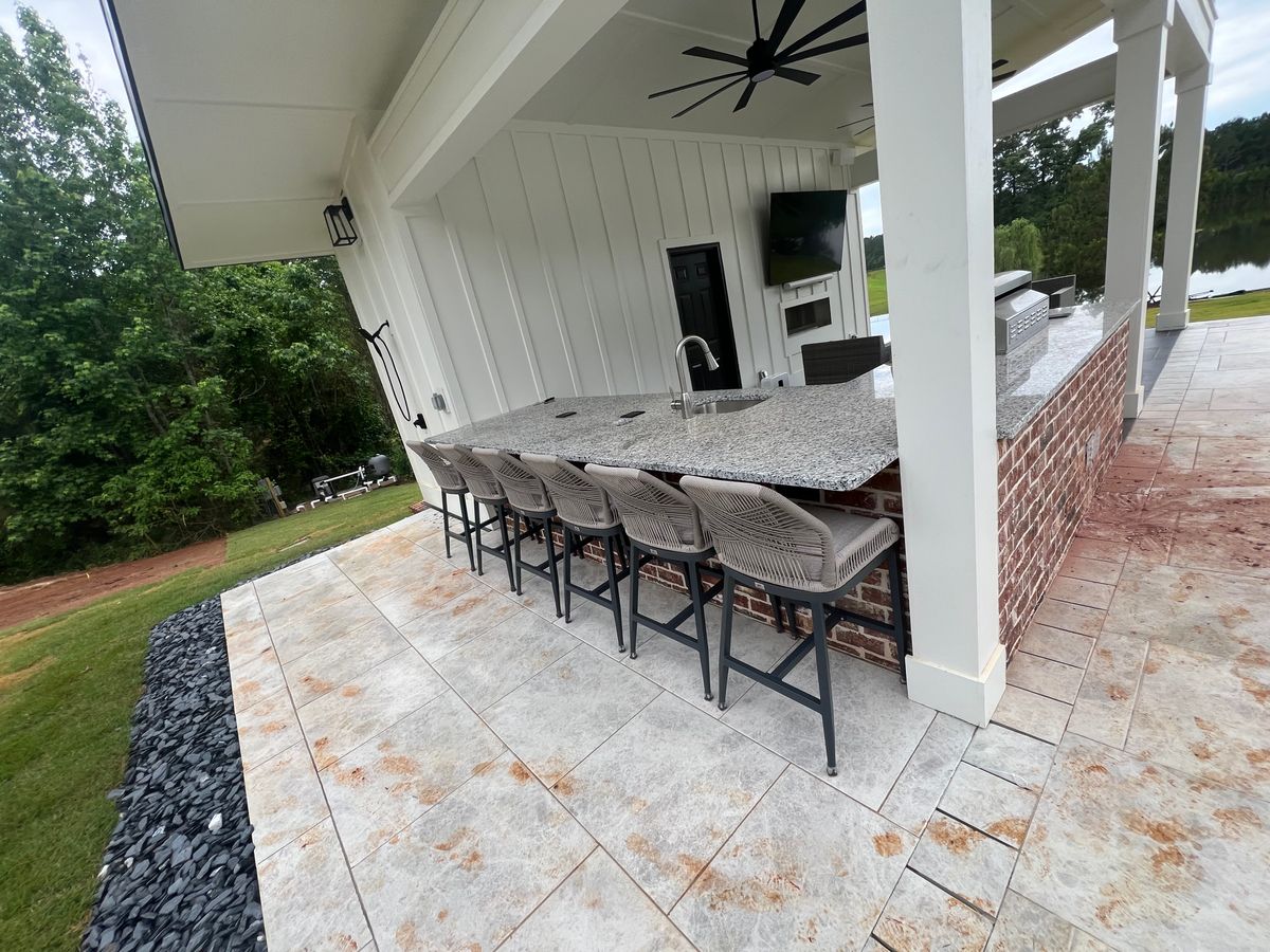 Outdoor Kitchen for Arrowhead Property Solutions in Fort Valley, GA