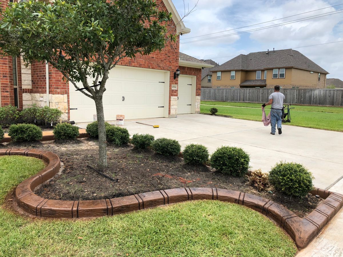 Landscaping for Texas Curb N Borders in Houston, TX