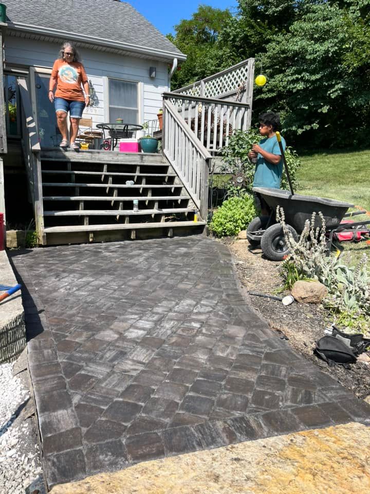 Paver Patio Design & Construction for Higgins landscaping LLC in West Jefferson, OH