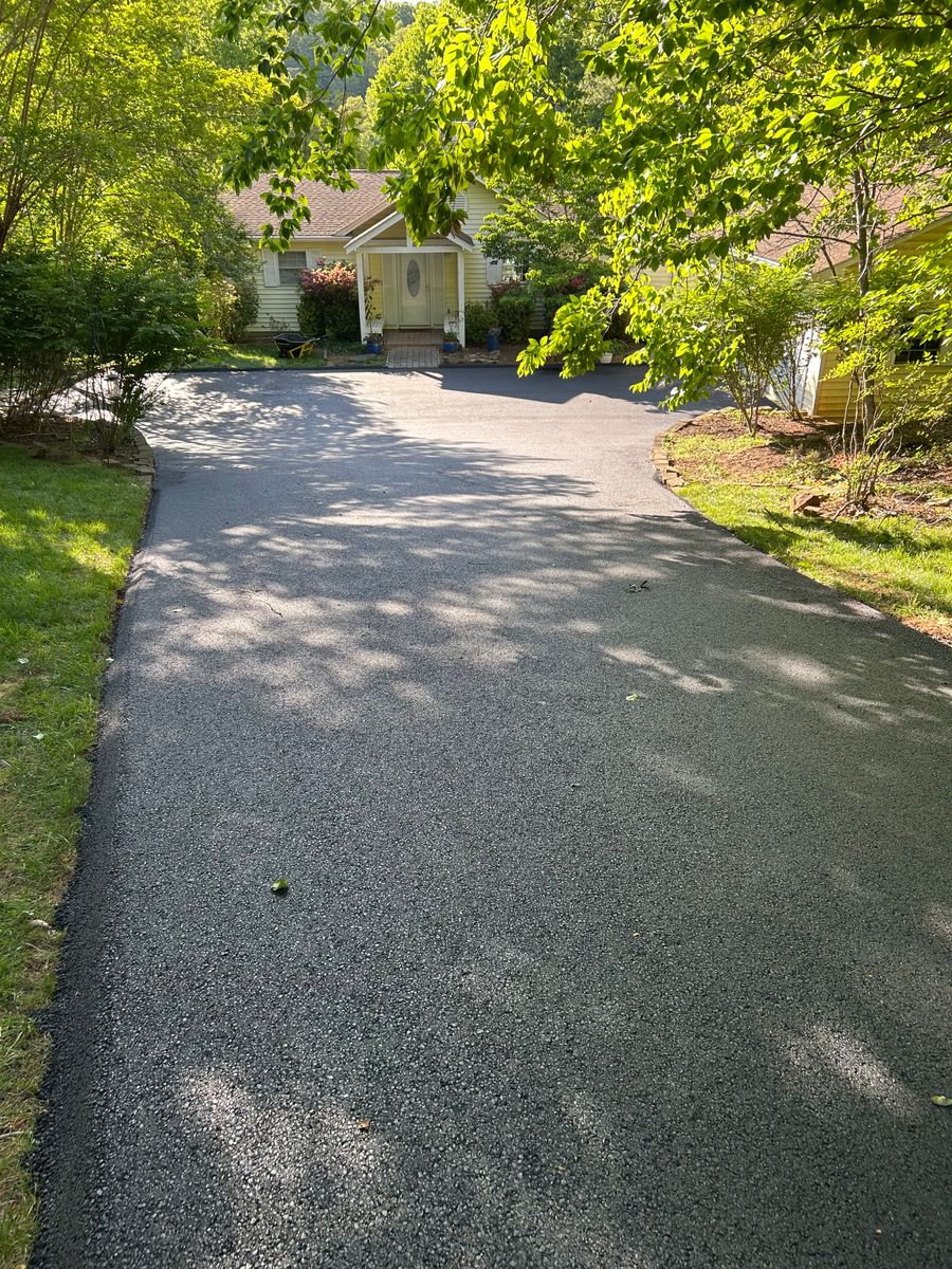 Asphalt Driveways for James R Carter Paving in Roanoke, VA