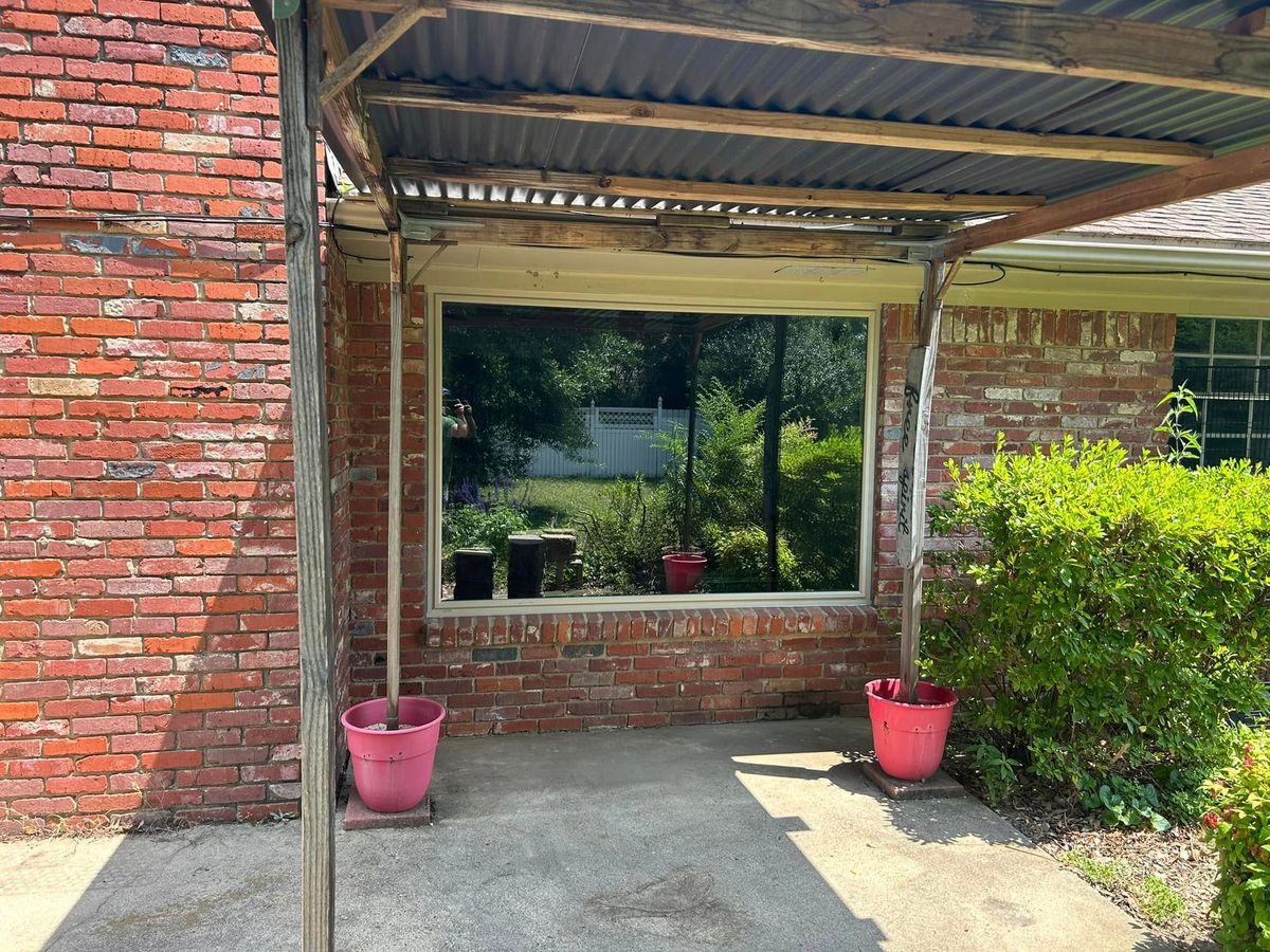 Window Repair and Replacement for Well Hung Windows & More in Hot Springs, AR