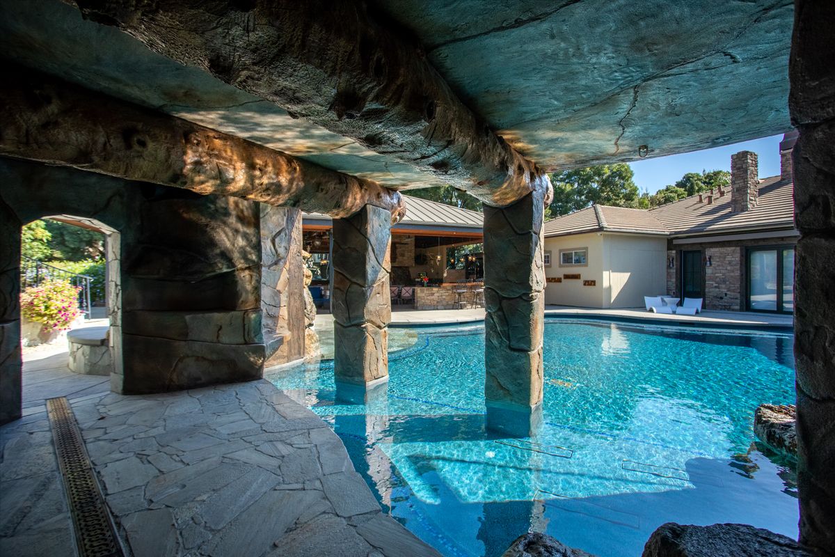 Custom Pool Construction for Western Pools Inc in Marysville, CA