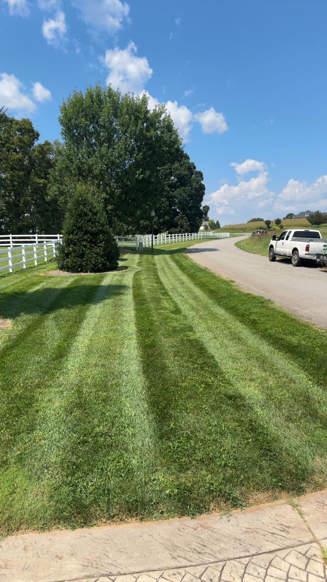 Lawn Maintenance for Brixton’s Lawn Care in Wilkesboro, NC
