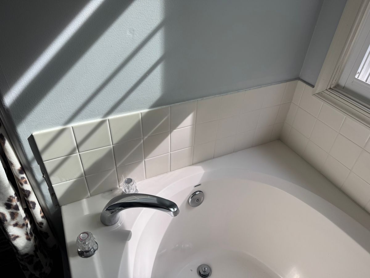 Ceramic tile for Finnegan Flooring in Elkton, MD