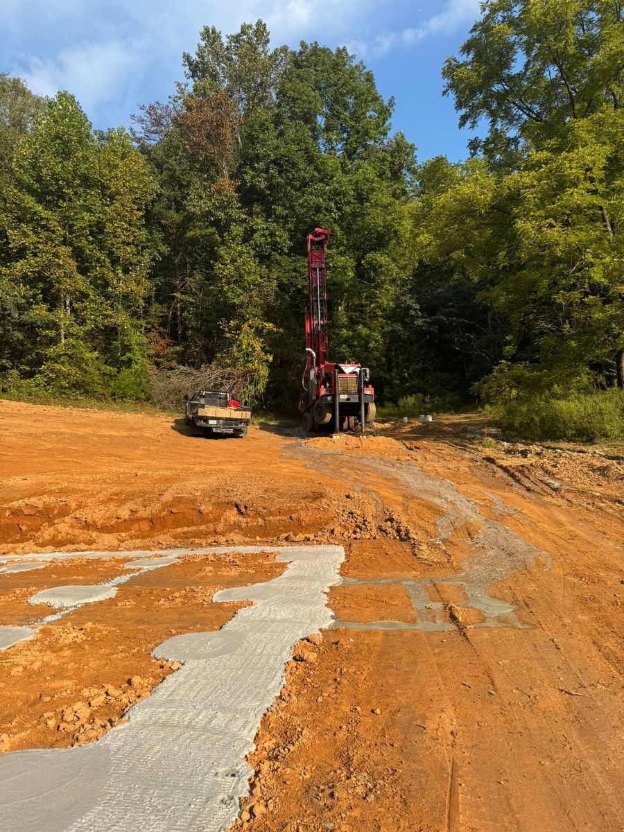 Gunite Pool Construction for Grasshopper Excavating & Pools in Pigeon Forge, TN