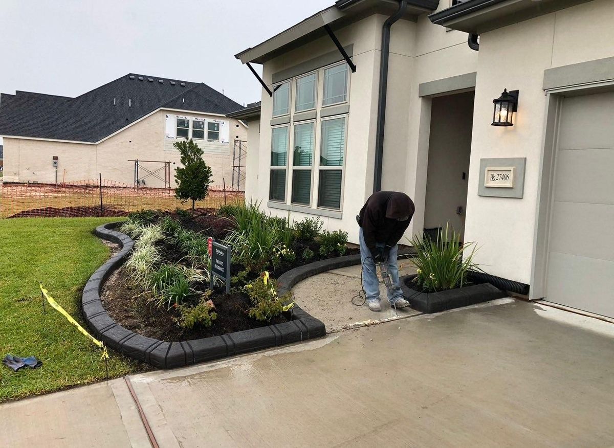 Landscaping for Texas Curb N Borders in Houston, TX