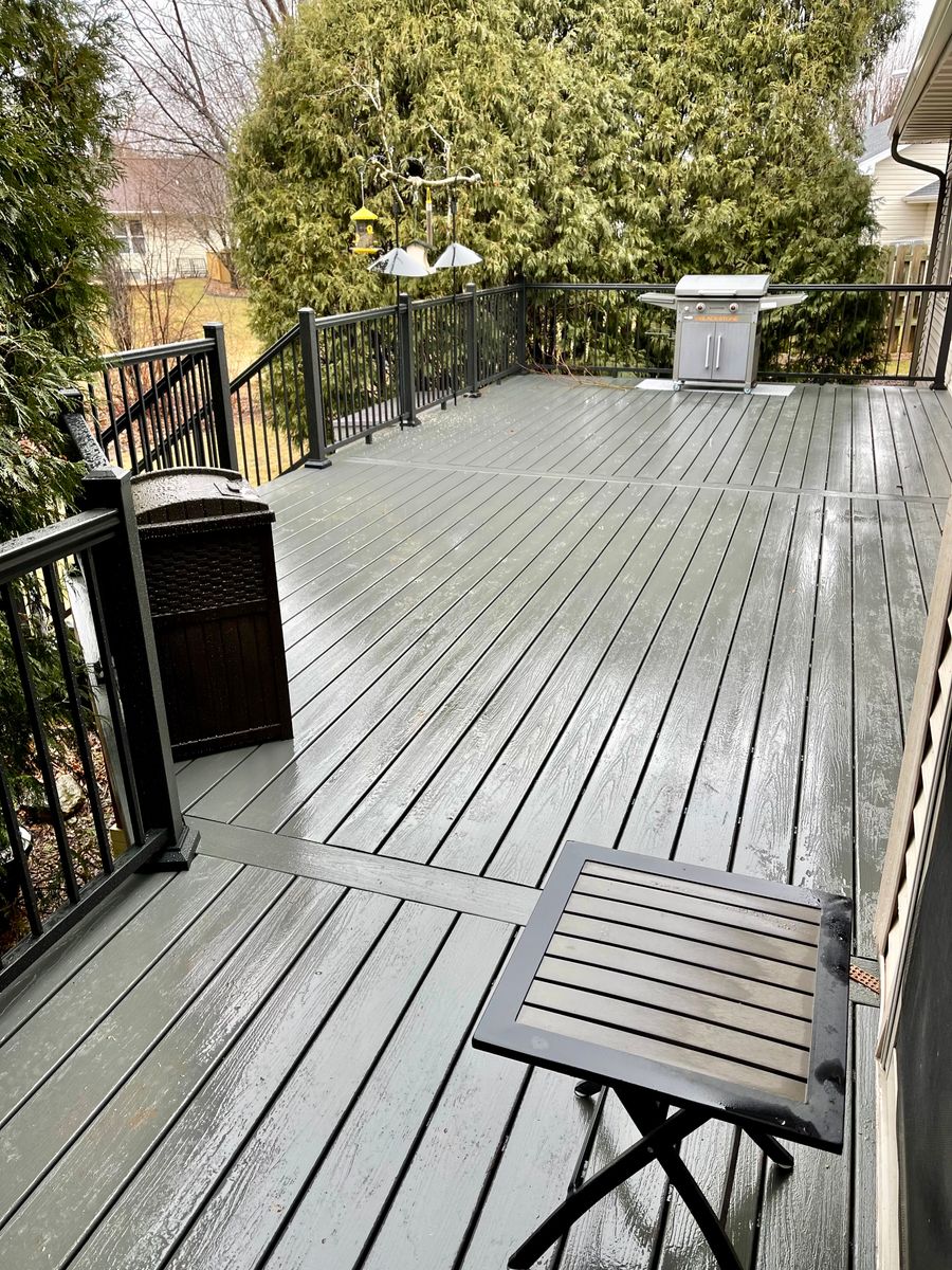 Deck Building for Tru Frame Outdoor Structures in Menasha, WI