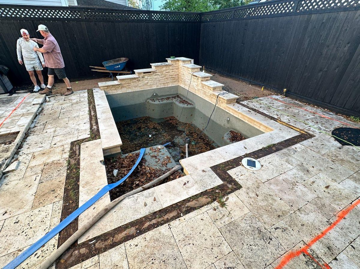 Custom Pool Construction for Azteca Pool Construction LLC in Houston, TX