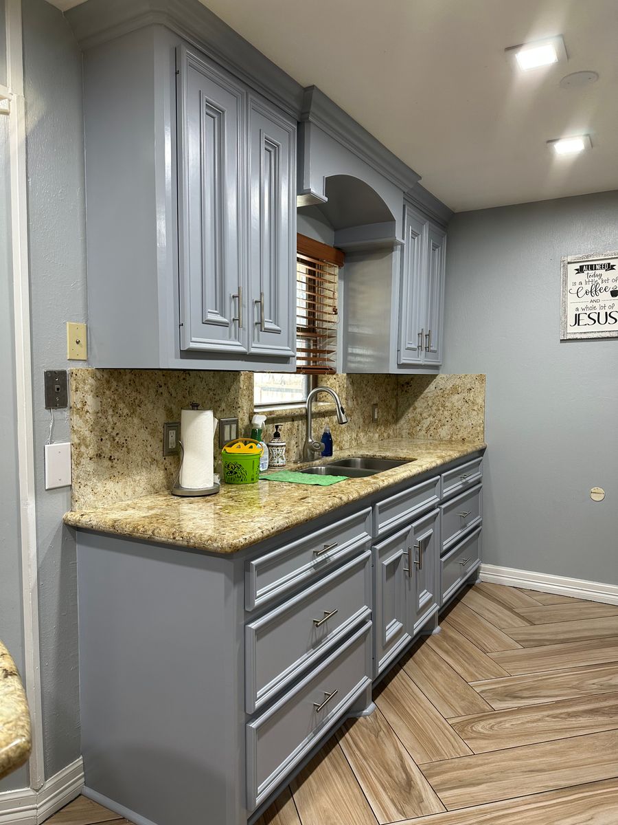 Kitchen and Cabinet Refinishing for AGD Painting in Kingwood, TX