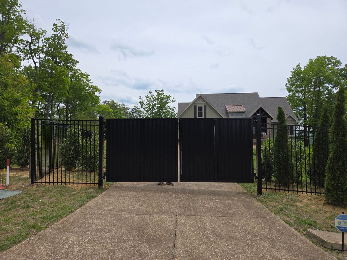 Aluminum for Southern Town & Country Fence in Sparta, TN