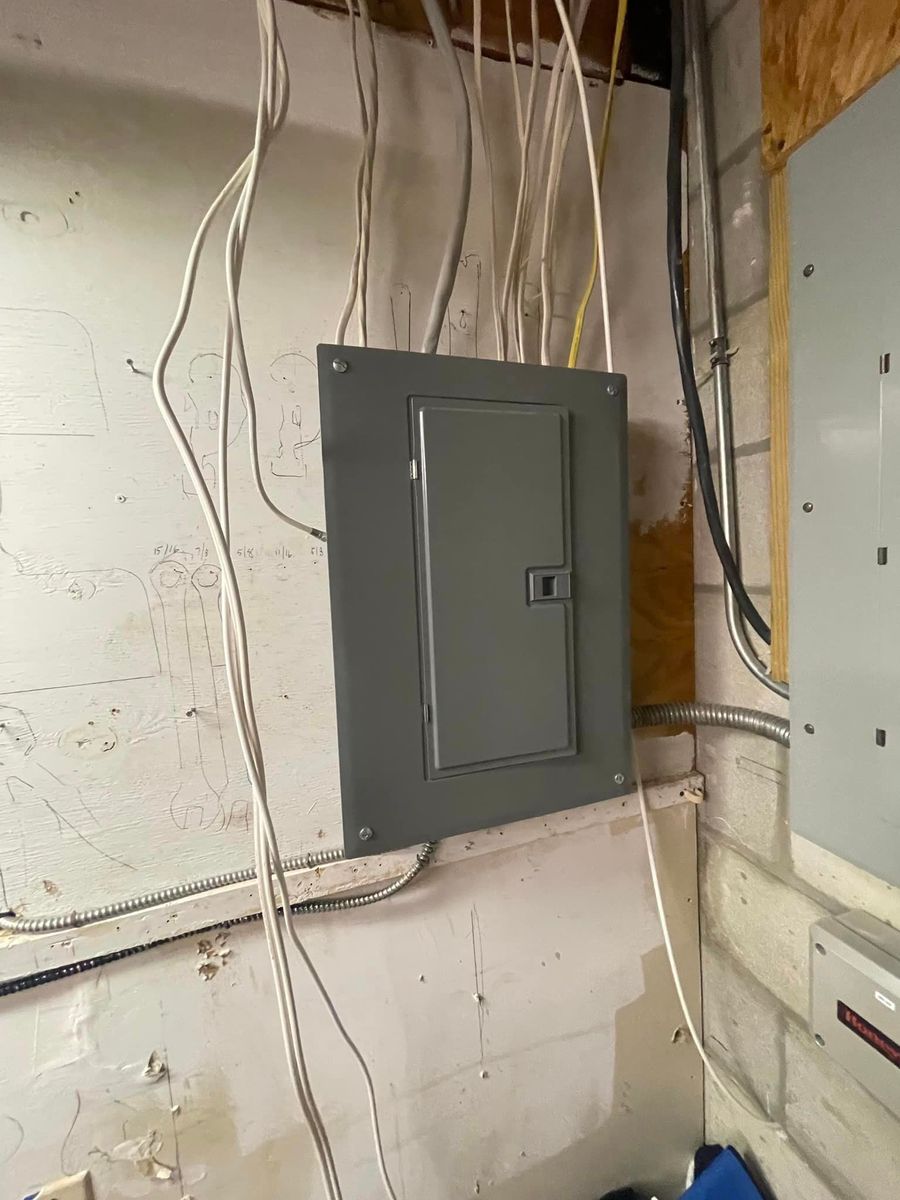 Electrical Panel Upgrades for Manny’s 407 Eléctric Inc in St. Cloud, FL