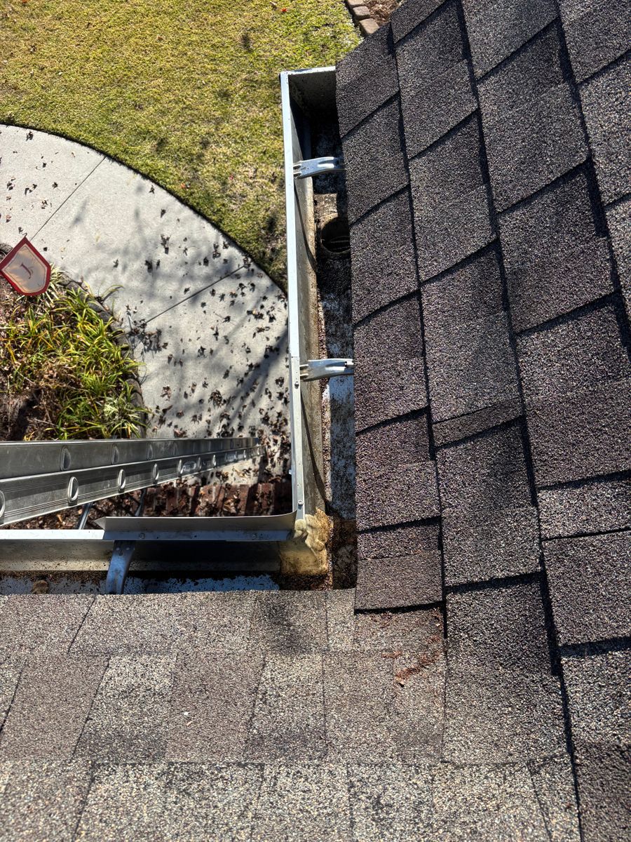 Gutter Cleaning for Living Stream Pressure Washing in Wilmington, NC