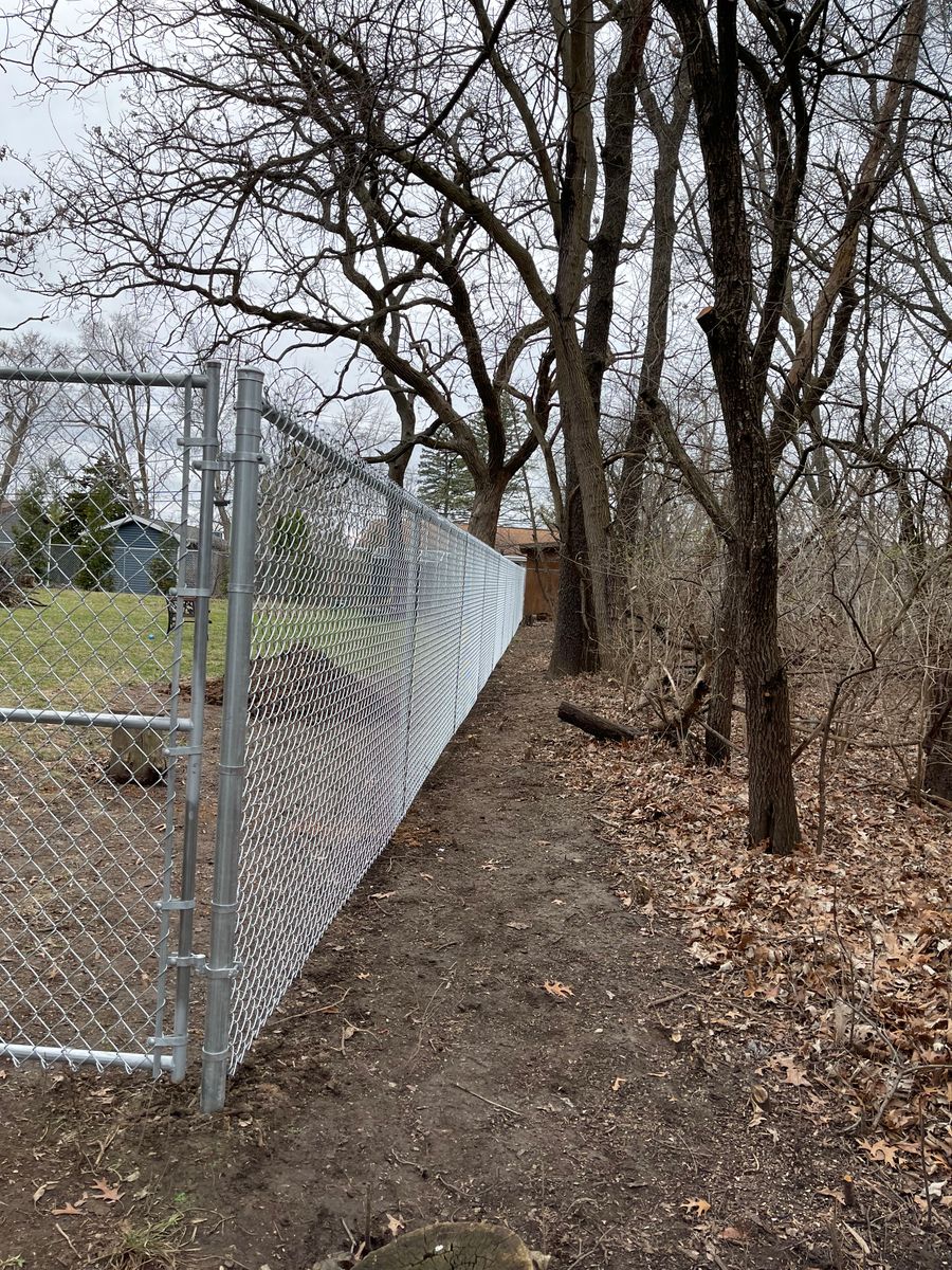 Residential Fence Installation for 5-Star Fencing in McHenry, IL