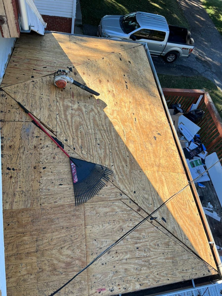 Roofing Repairs for Full Roof Replacement and Repairs & Seamless Guttering in Saint Joseph, MO