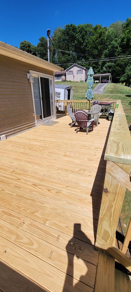 Deck & Patio Installation for Middle Man Construction in Fall Branch, TN