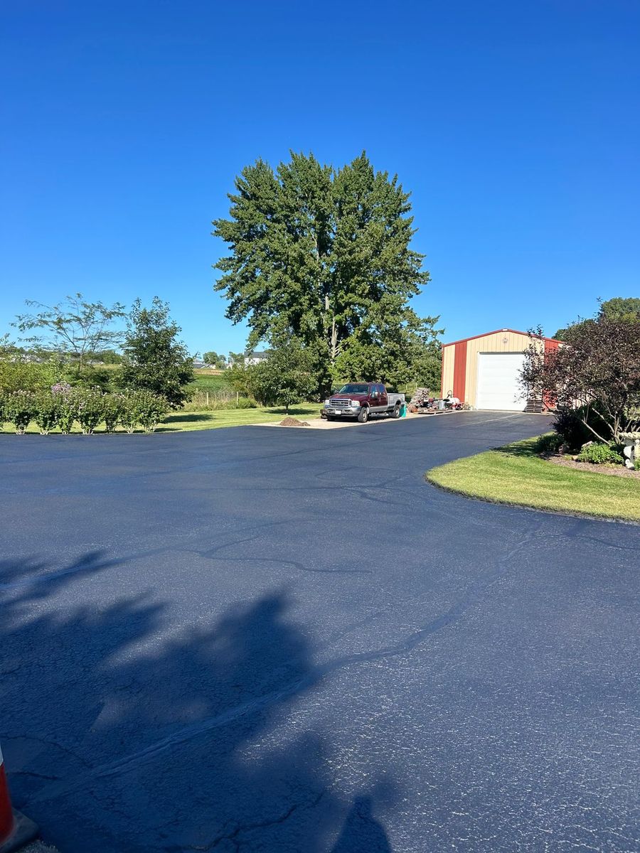 Asphalt Installation for Texcap Asphalt Construction in Magnolia, TX