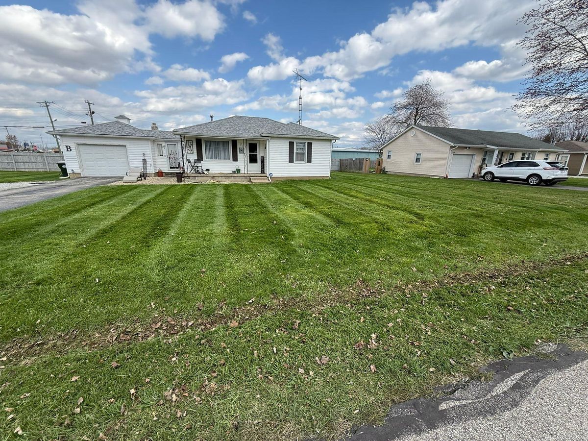 Shrub Trimming for Davidson Lawn Care LLC in Greensburg, IN