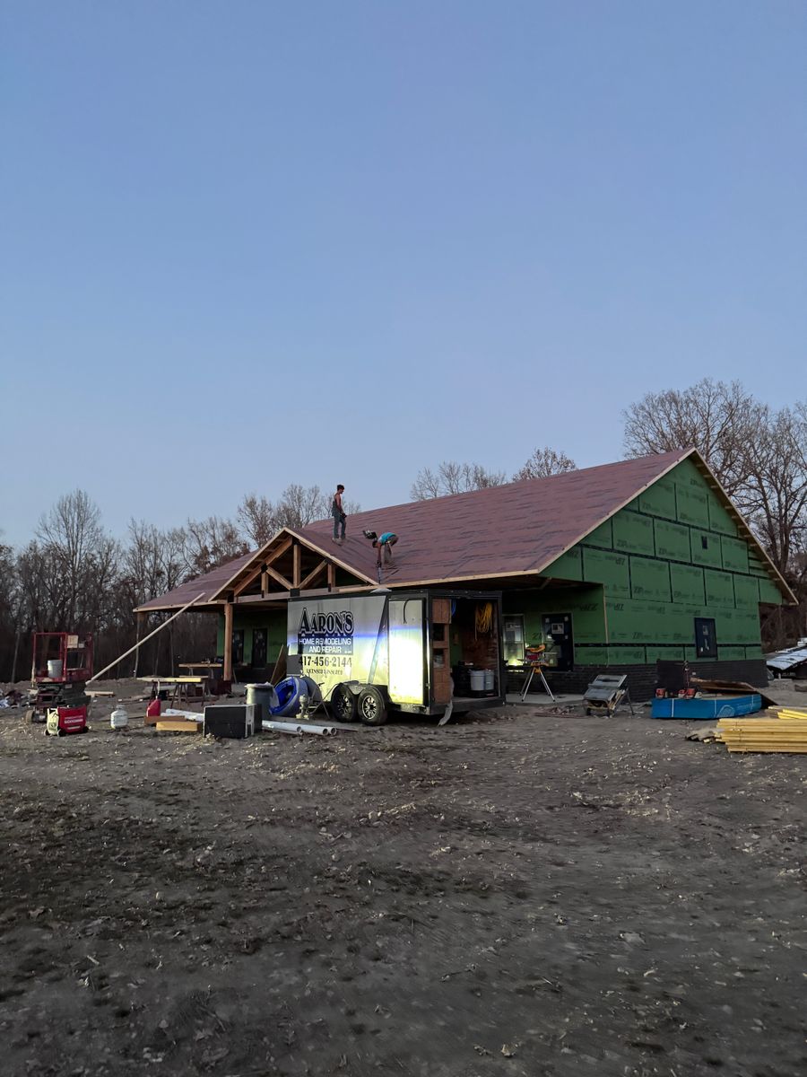 Roofing for Aaron’s Home Remodeling & Repair LLC in Pineville, MO