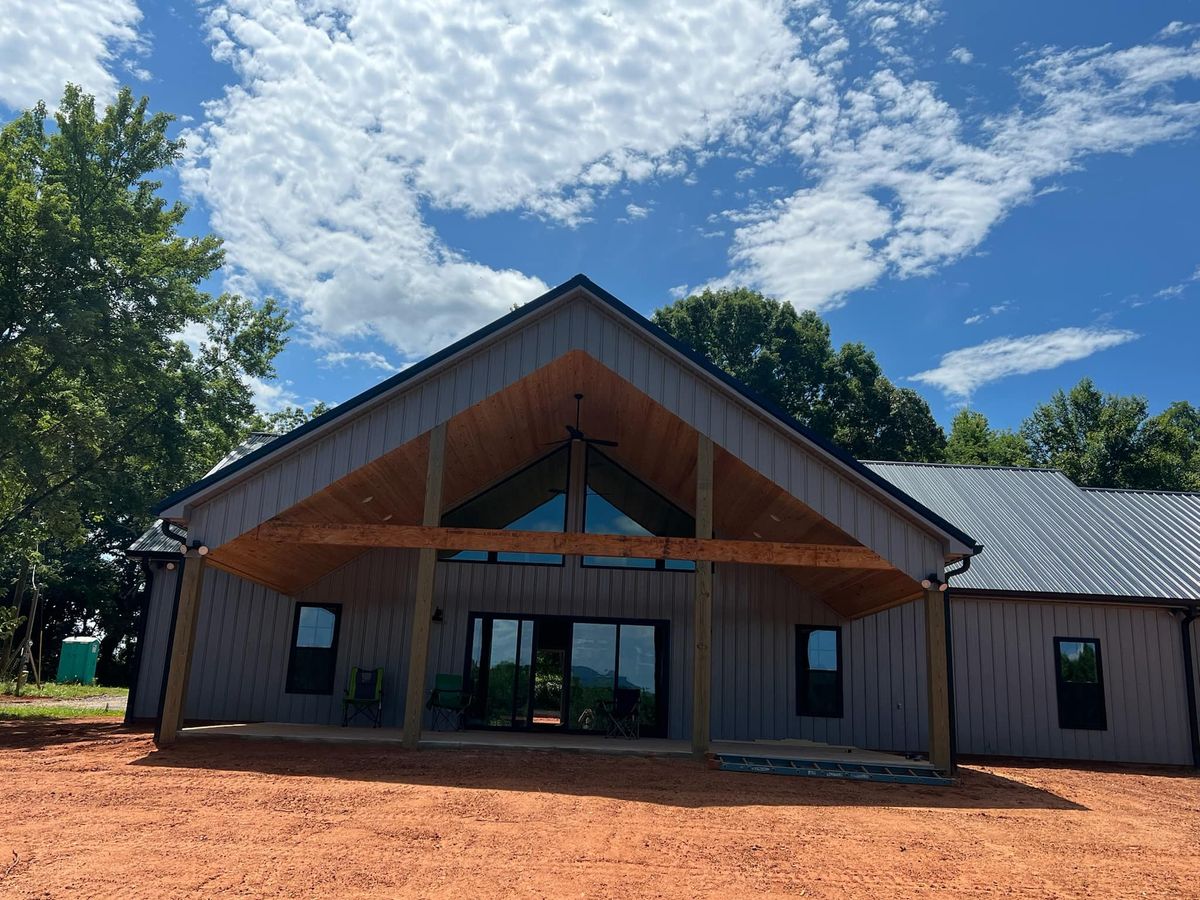 Custom Homes for Ridgeline Construction in Hiddenite, NC