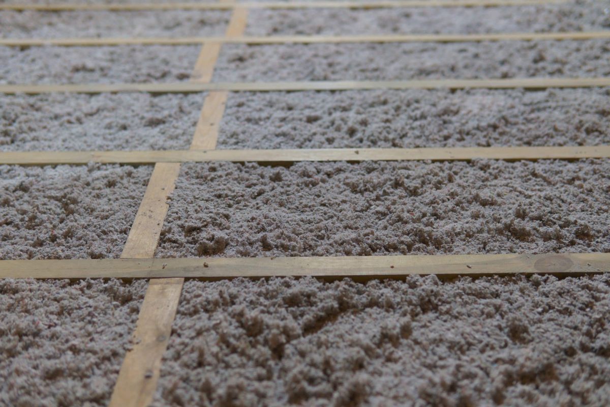 Blown Insulation for D&J Insulation in Howard Lake, MN