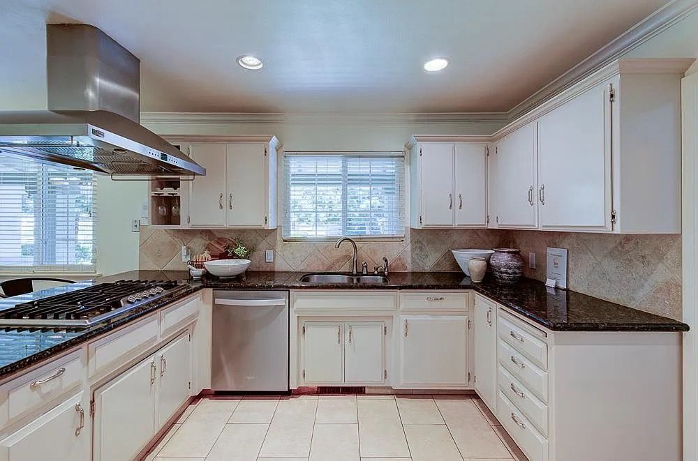 Cabinets Painting for Gold Eagle Painting in Fresno, CA