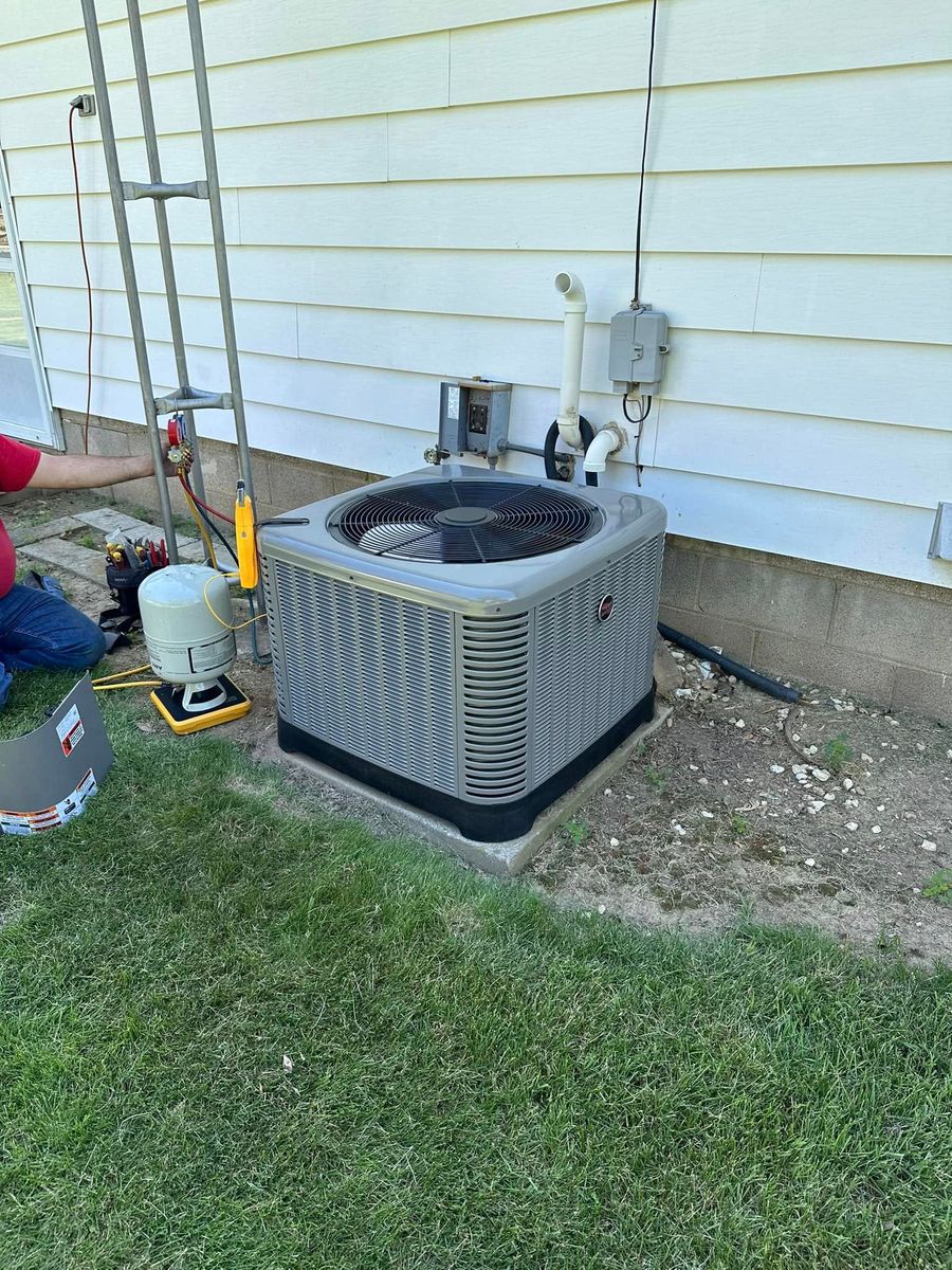 Routine Maintenance and Tune-ups for Top Gun Heating & Air Conditioning in Bellevue, OH