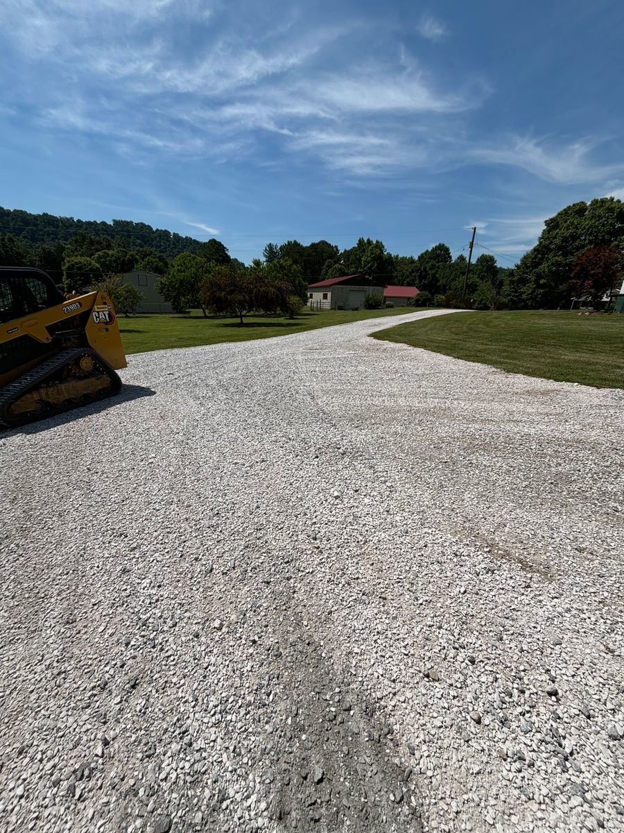 Gravel Driveways for Three Rivers Dirt Works LLC in Knoxville, TN