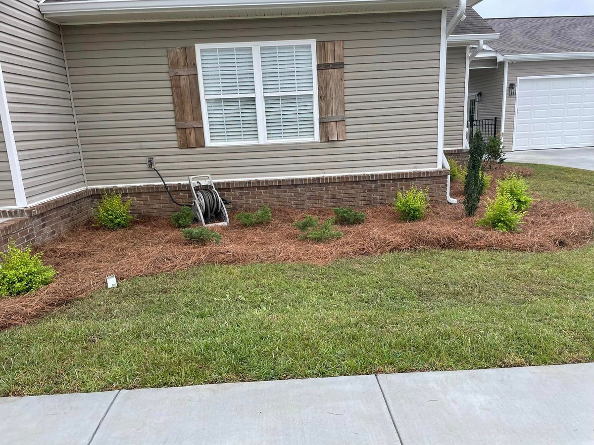 Mulch Installation for Jt's Landscaping in Webb, AL