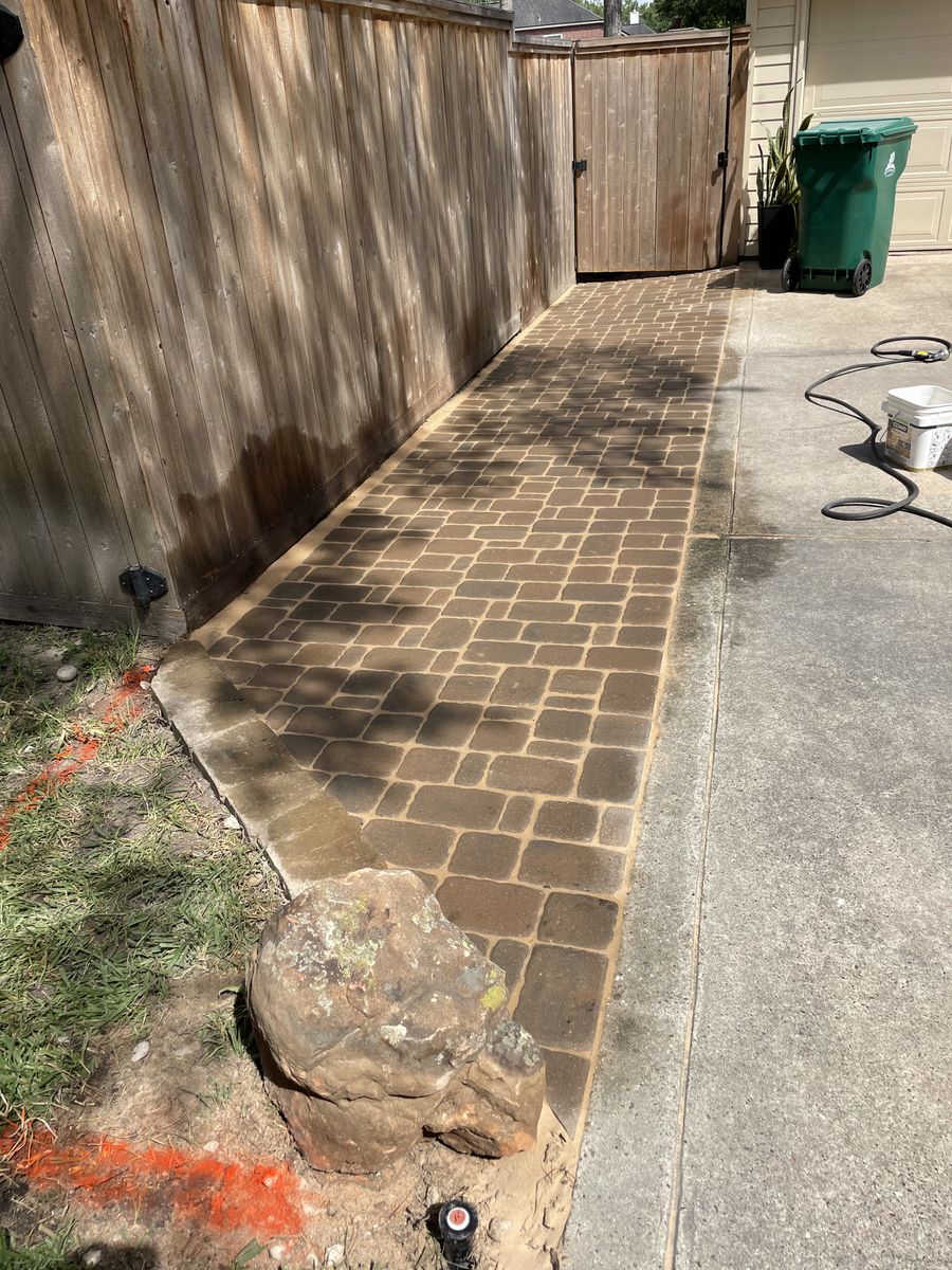 Hardscaping for Atlas Land Design in Creekside Park, TX