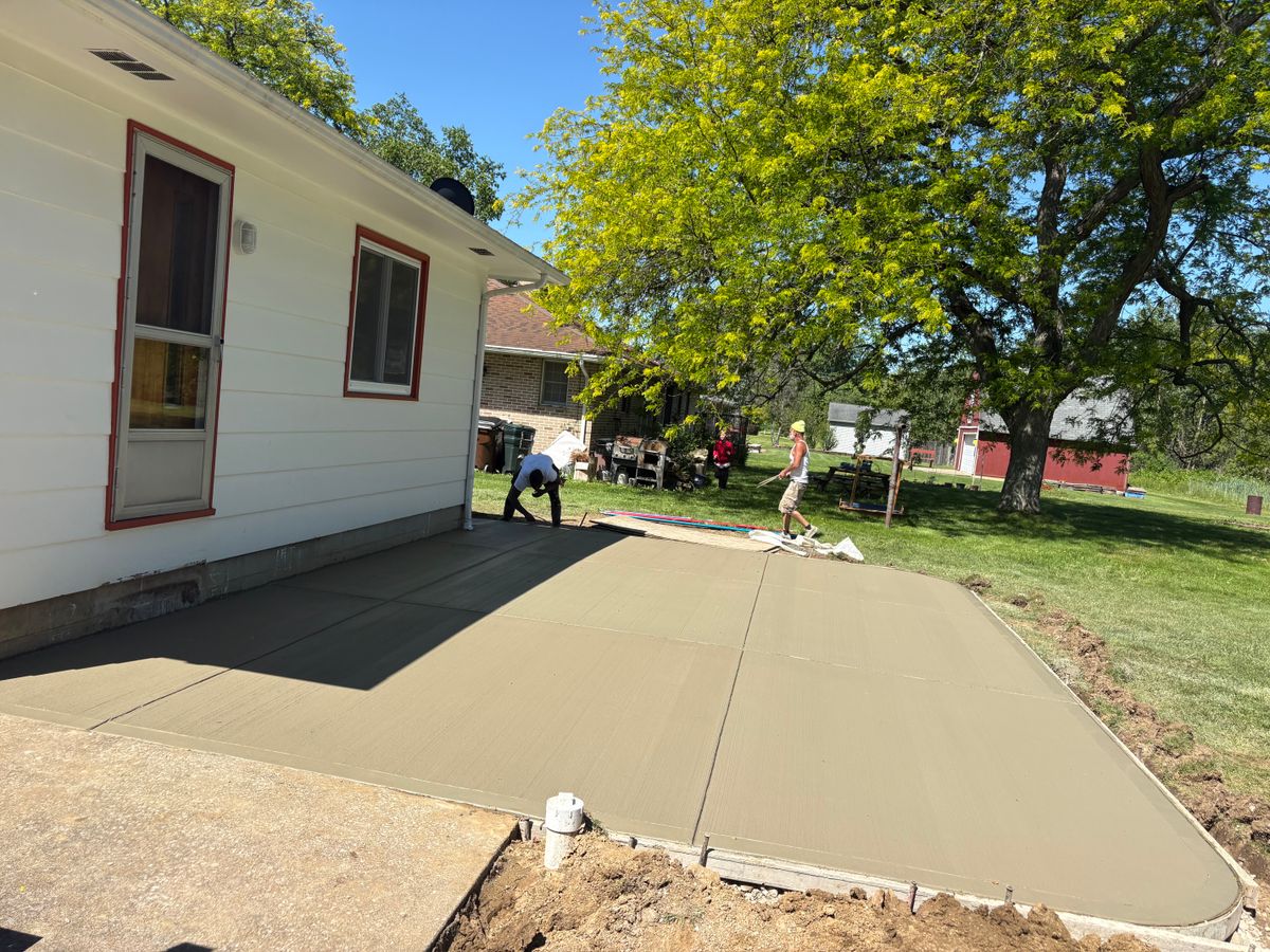 Concrete Slab Construction for Concrete Pros, LLC in Lorain, OH