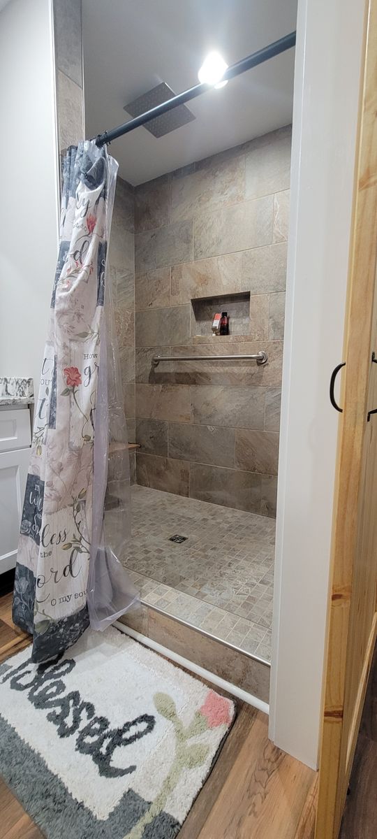 Flooring for Middle Man Construction in Fall Branch, TN