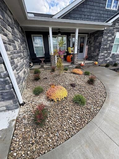 Fall Clean Up for Dust Till Dawn Lawn in London, Kentucky