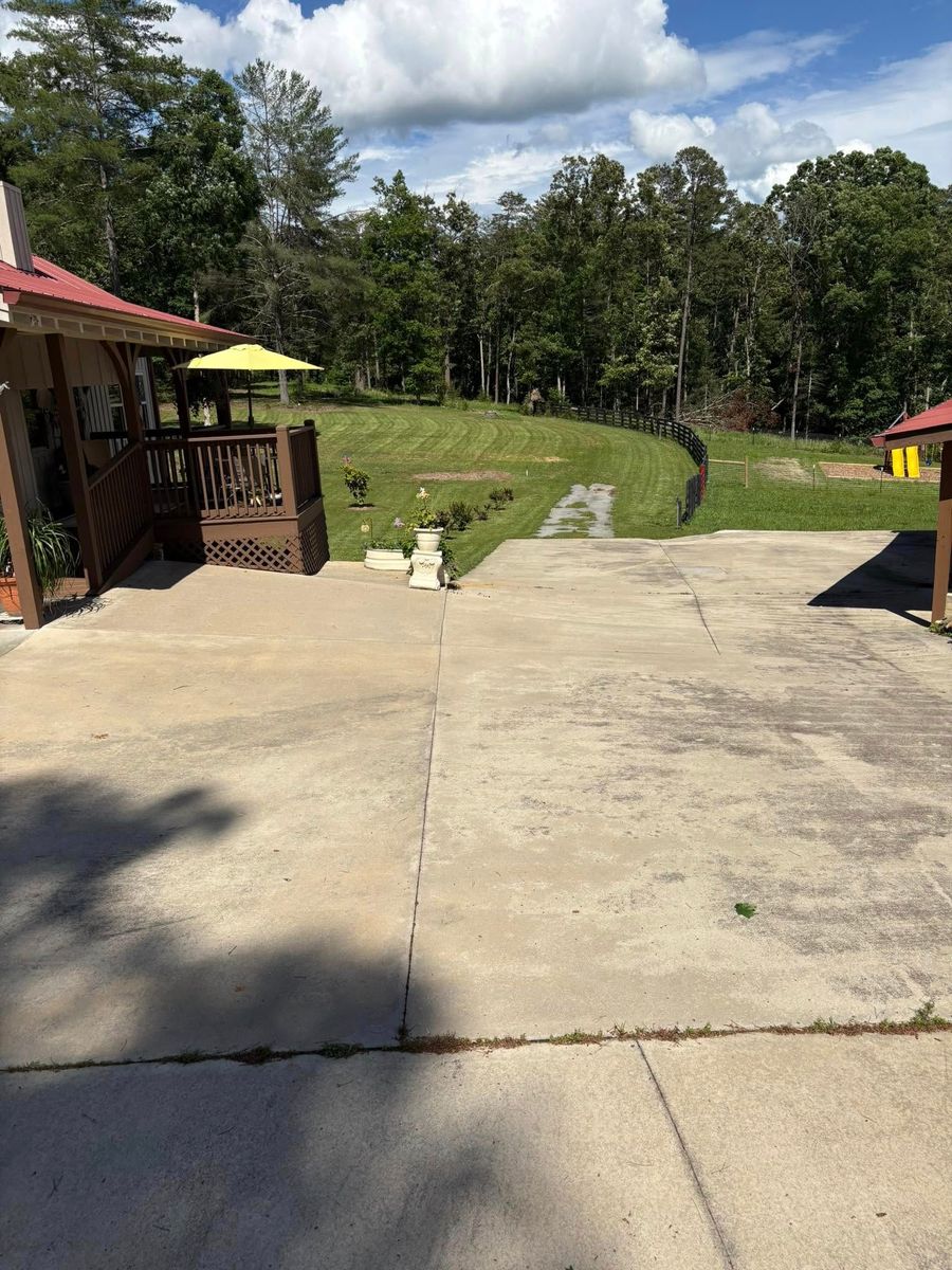 Mowing for Taylormade Lawn Management in Clarkesville, GA