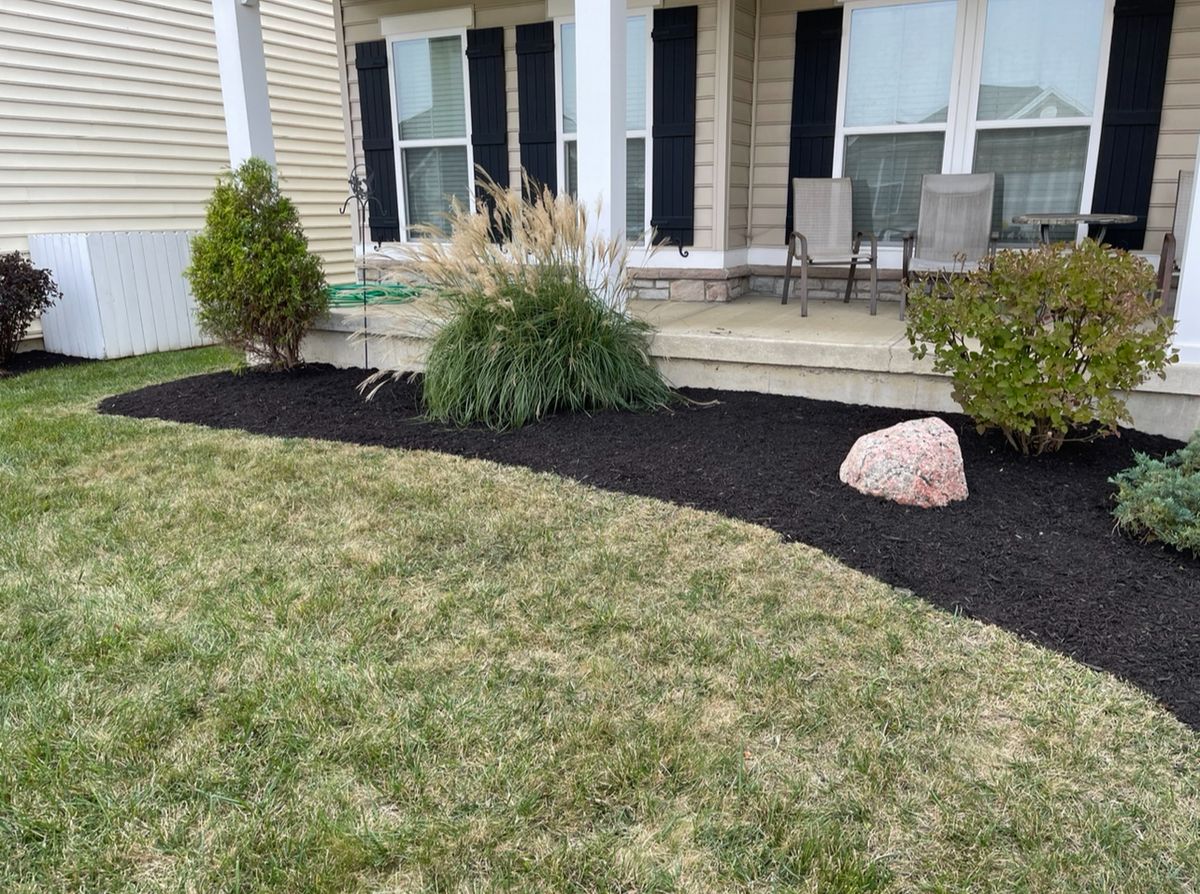 Mulch Installation for Clean Green Lawns LLC in Dayton, OH