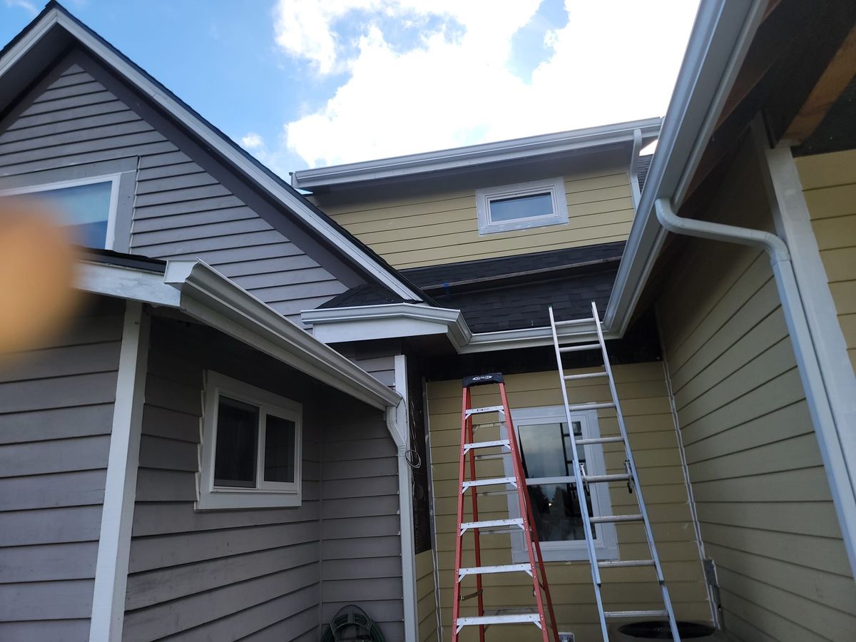 Gutter Cleaning for All Angle Contracting in Tacoma, WA