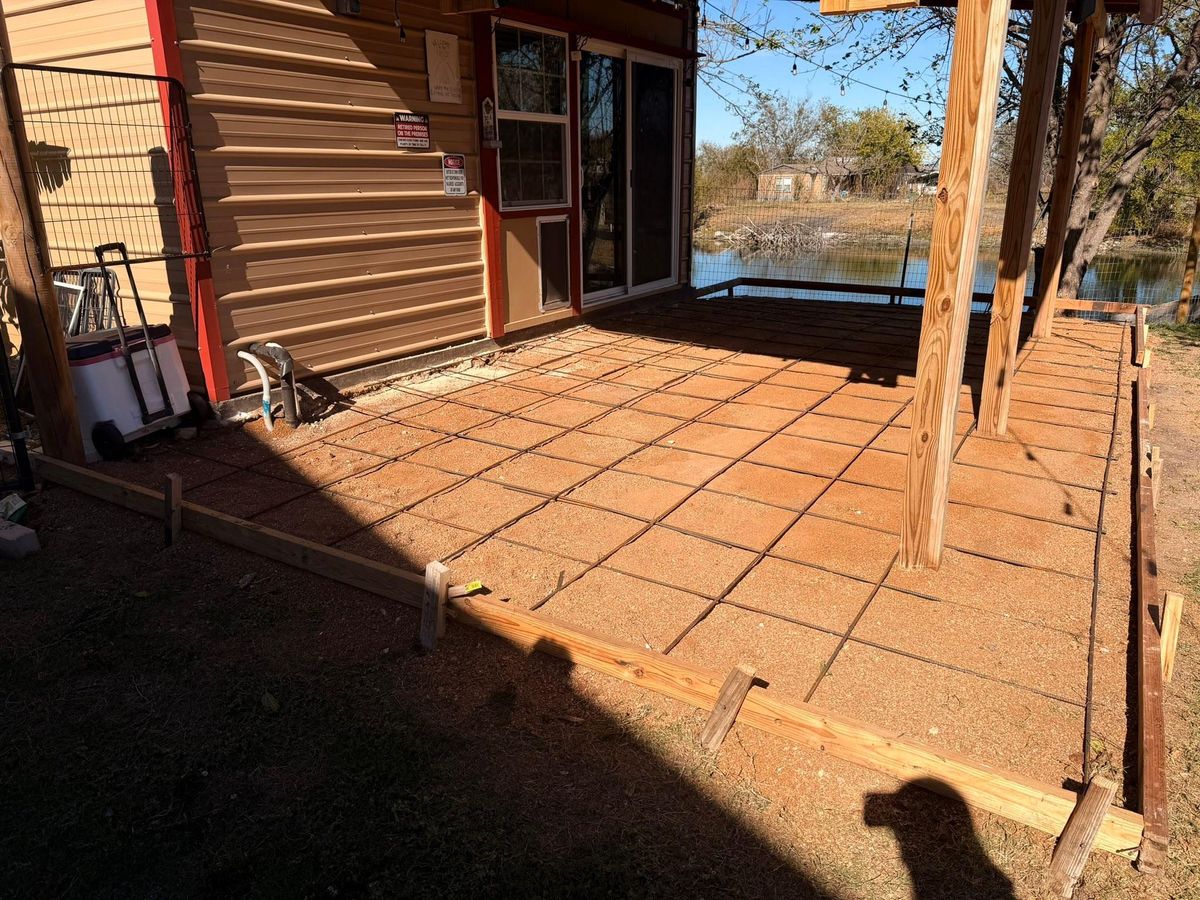 Deck and Patio Construction for R E Tanner Home Improvement in Buckholts, TX