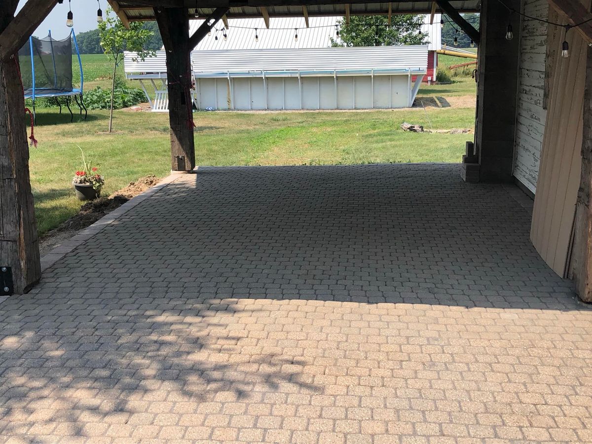 Pavers for F&L Landscaping in Decatur, IN