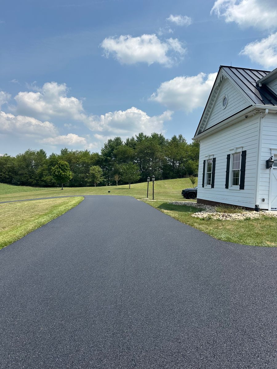 Asphalt Driveways for James R Carter Paving in Roanoke, VA