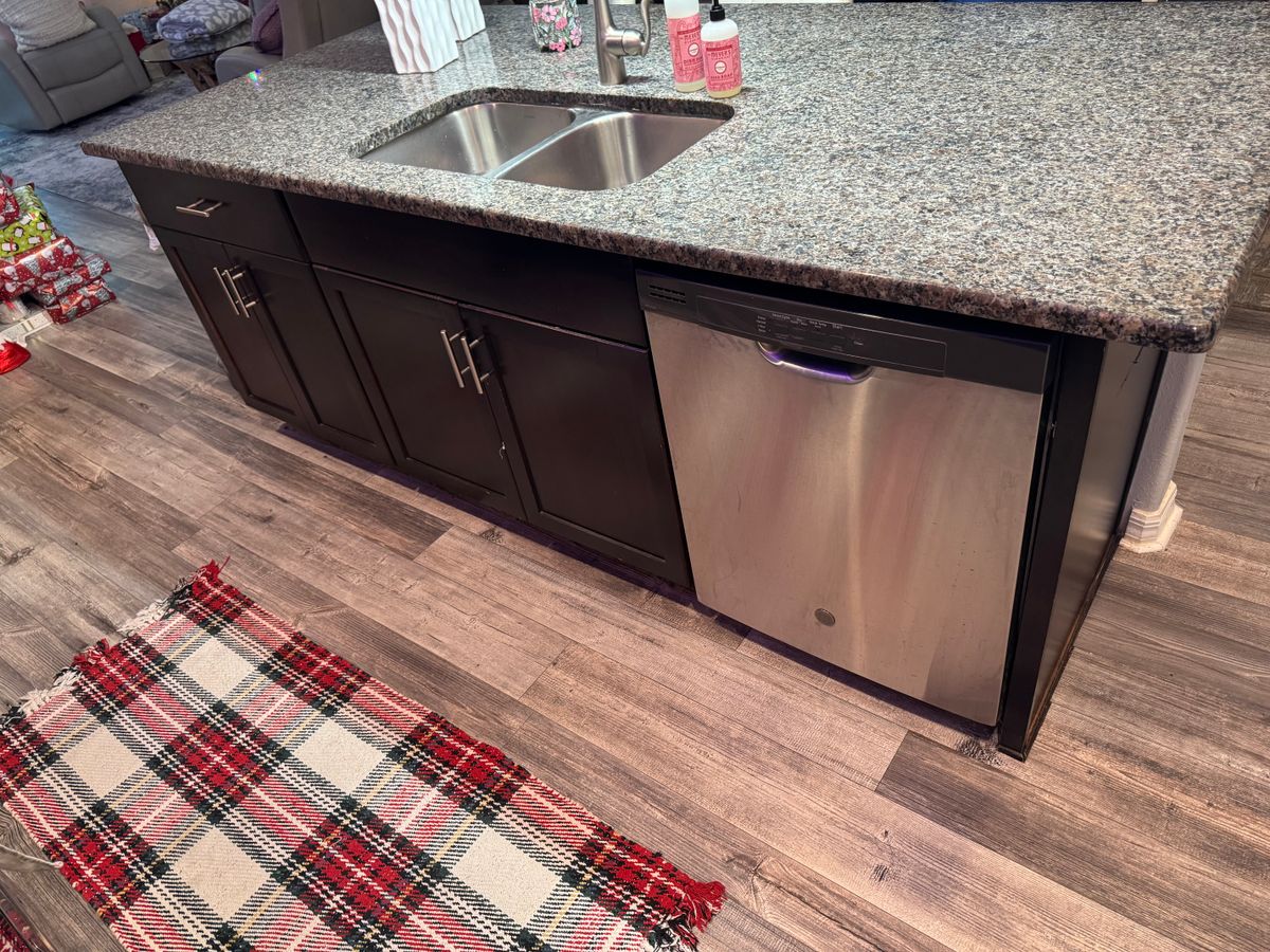 Kitchen and Cabinet Refinishing for Cruz Diaz Painting LLC in Sun City Center, FL