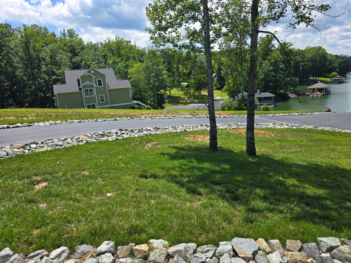 Asphalt Maintenance for CJ's Paving and Sealcoating in Lynchburg, VA