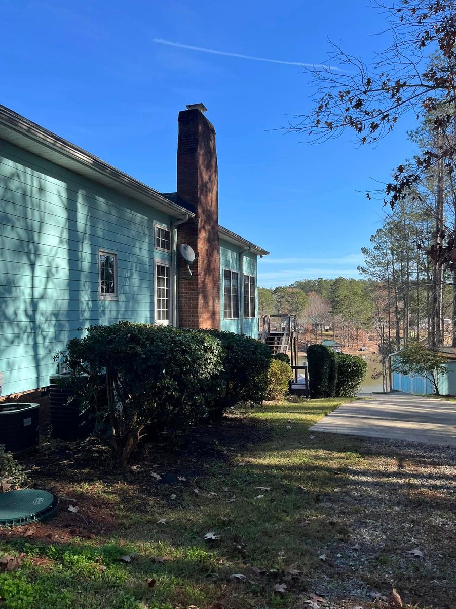 Lawn Maintenance for Lakeside Lawncare in Cross Hill, SC