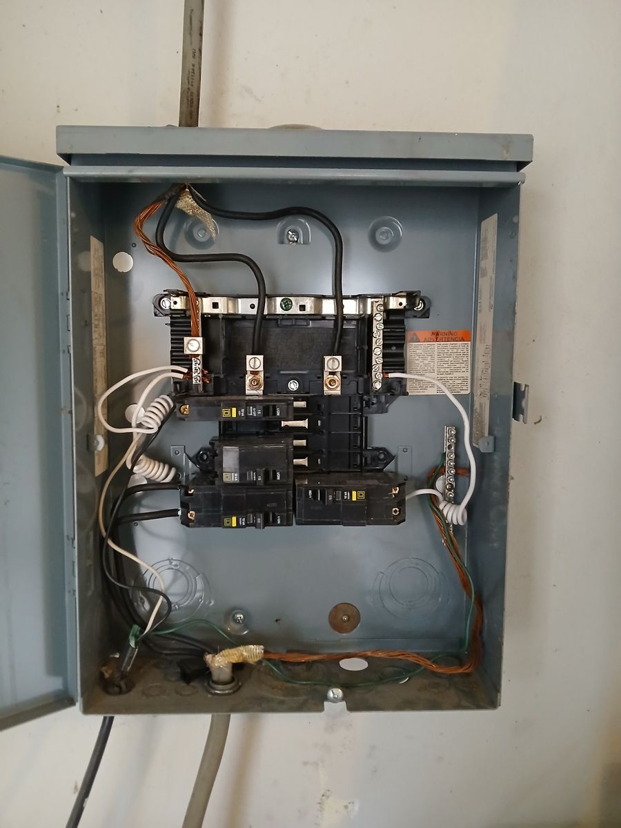 Handyman and emergency service repairs for Dead Tree General Contracting in Carbondale, Illinois