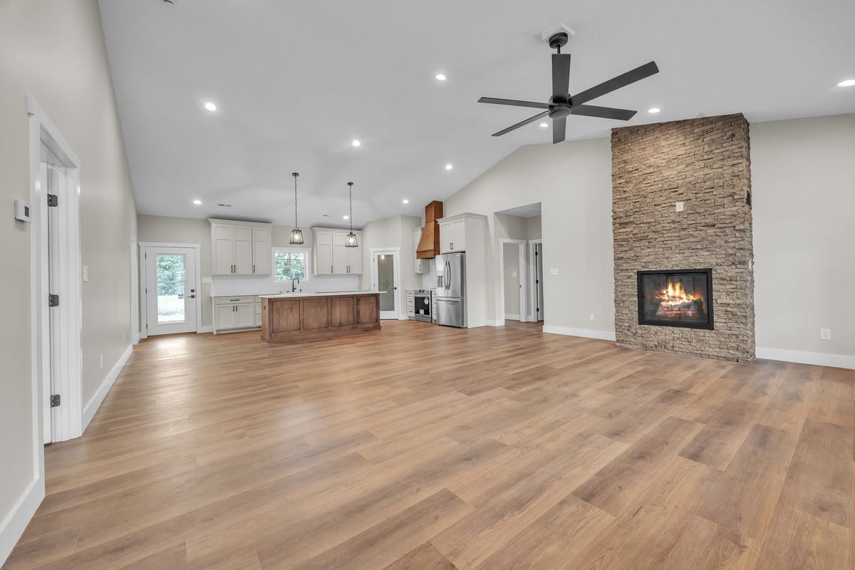 Custom Homes for Ridgeline Construction in Hiddenite, NC