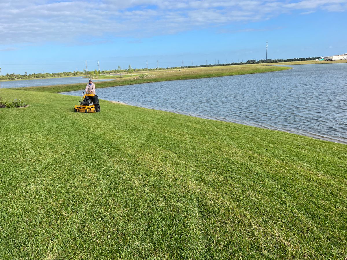 Lawn Maintenance for Florida Pro Turf in Rockledge, FL