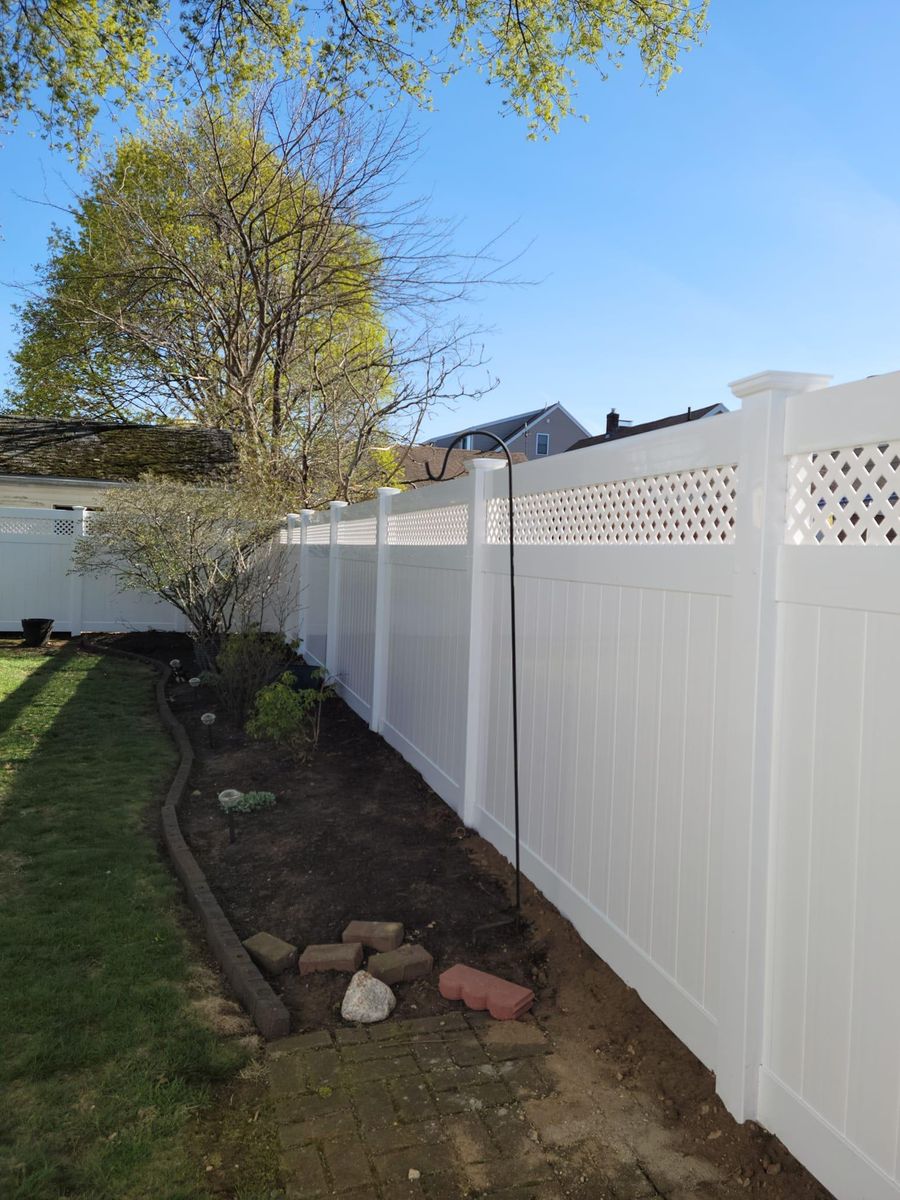 Vinyl Fencing Installation for Azorean Fence in Peabody, MA