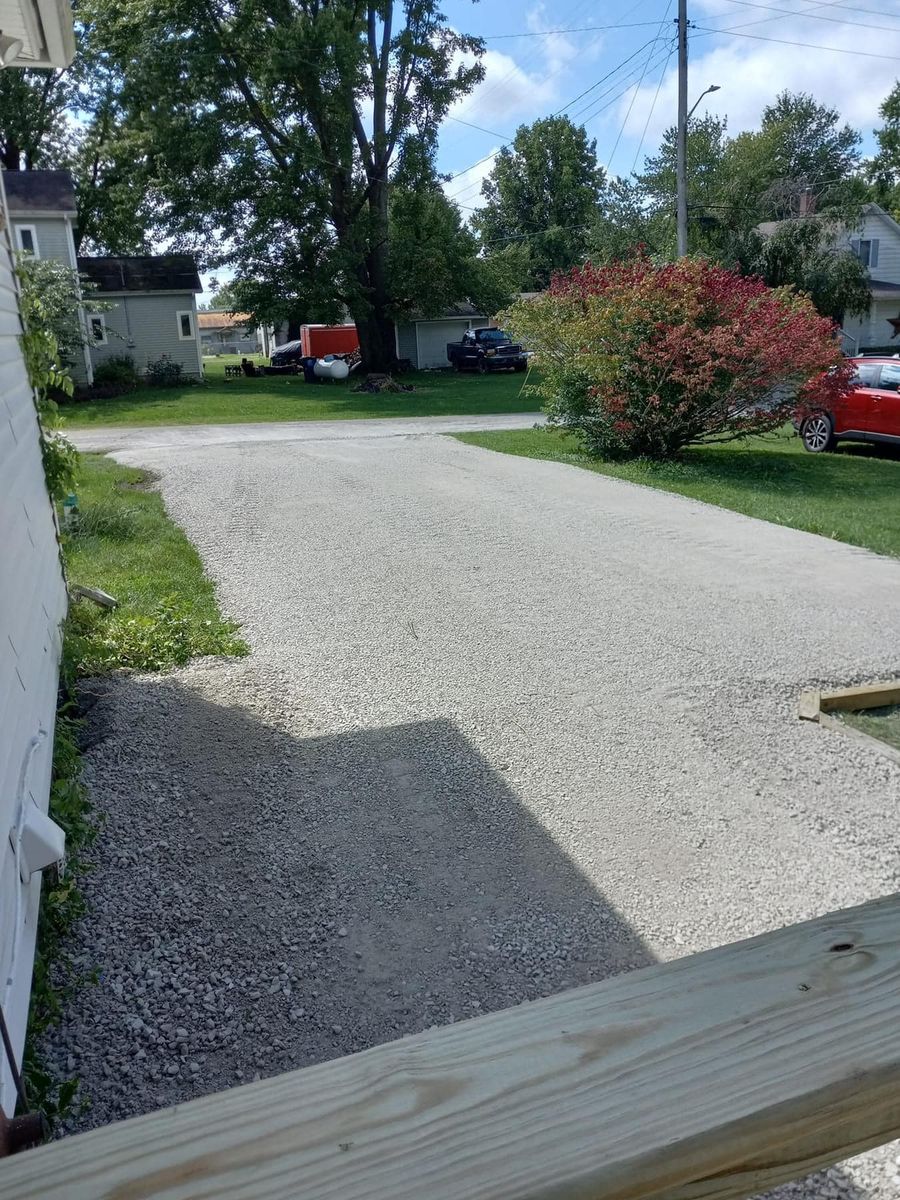 Roadbeds for Mike Wilcoxson Excavating & Well Drilling in Pierceton,  IN